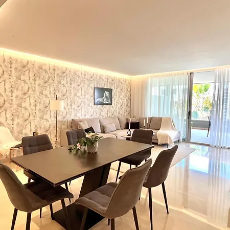 Apartment Coastal Living At Royal Banus Marbella