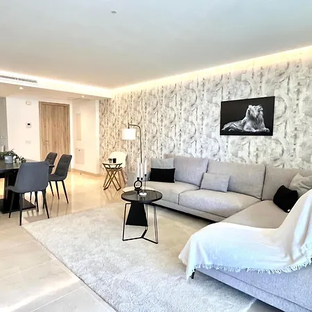 Coastal Living At Royal Banus Apartment